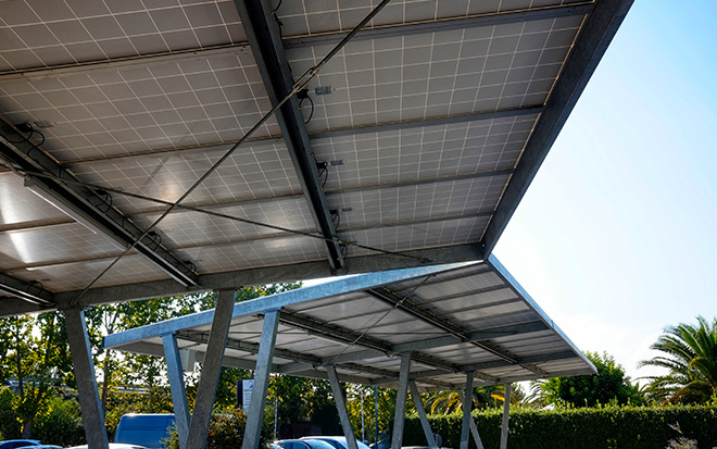 外観の美しさと高い安全性を両立
